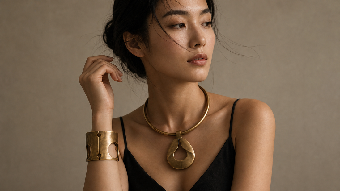 COMMENT ASSOCIER PLUSIEURS BIJOUX SANS SURCHARGE VISUELLE ?